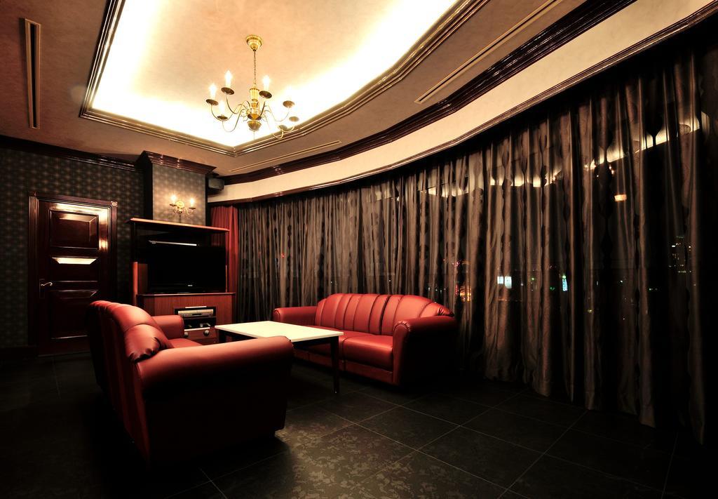 Hotel Alps (Adults Only) Осака Экстерьер фото