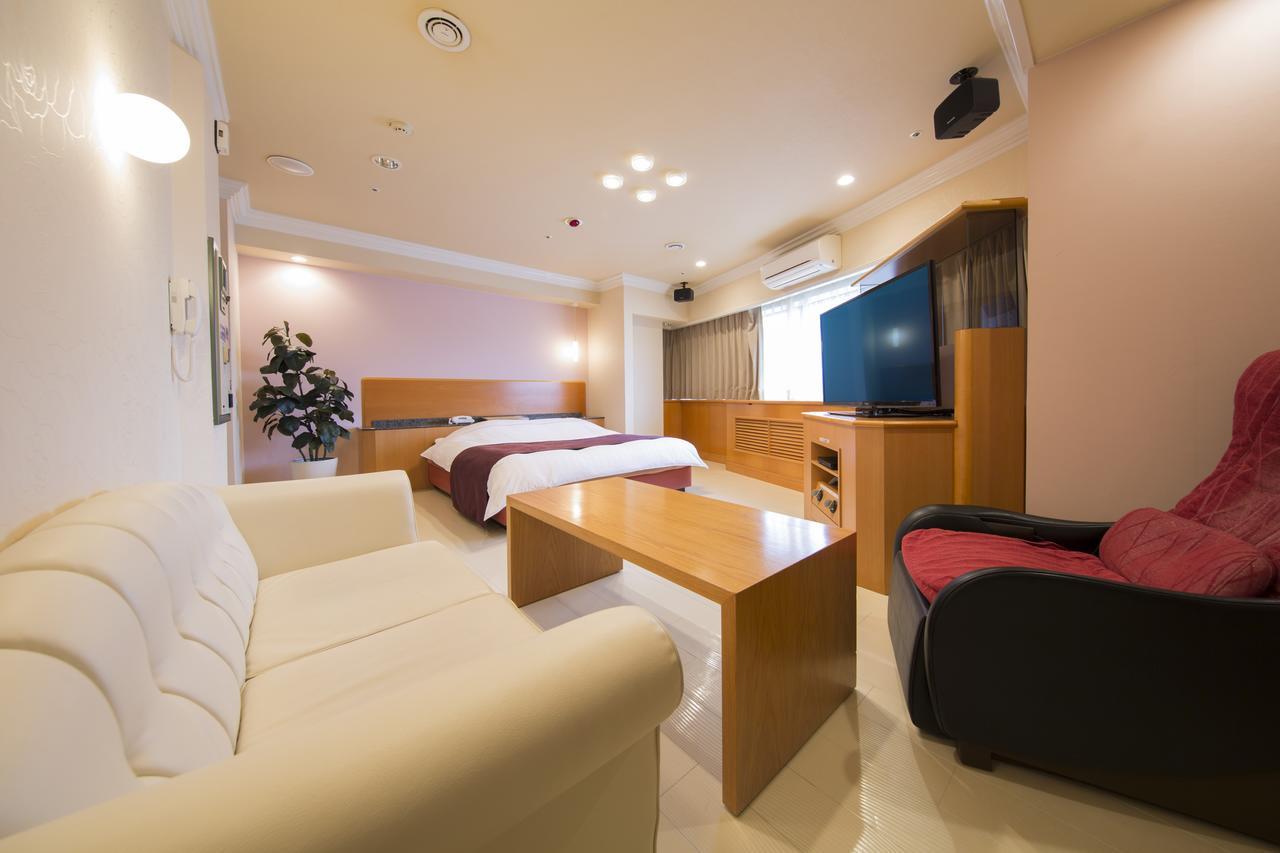 Hotel Alps (Adults Only) Осака Экстерьер фото