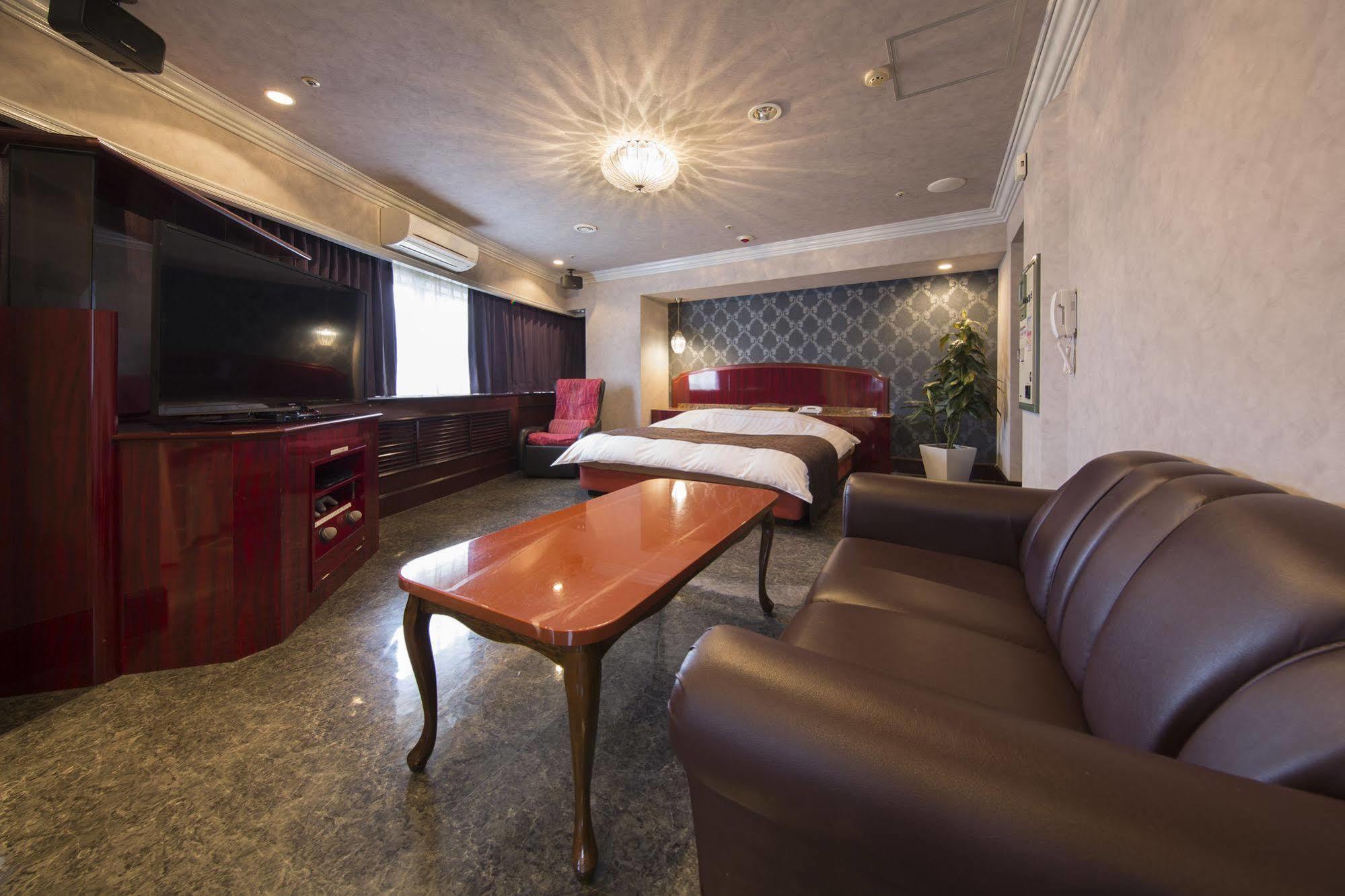 Hotel Alps (Adults Only) Осака Экстерьер фото
