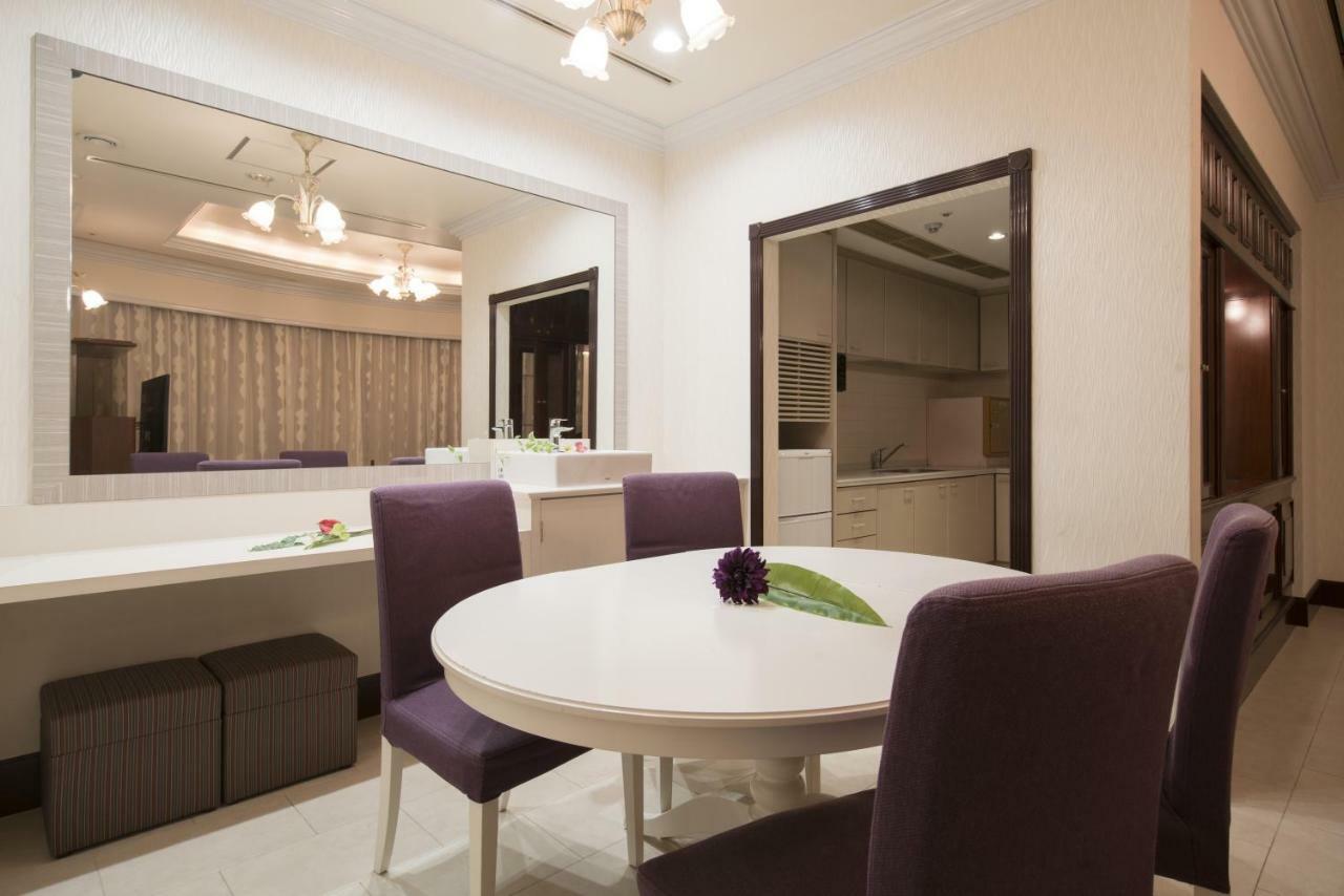 Hotel Alps (Adults Only) Осака Экстерьер фото